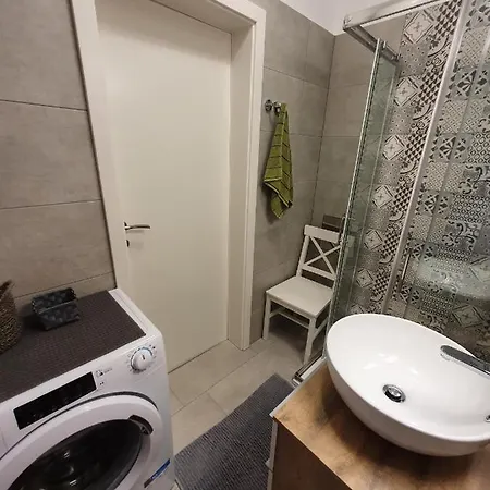 Studio Apartman Fredi Apartment